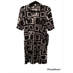 Woman’s Apt. 9 SZ PM 8/10 Black/White/Grey Geometrical Print Stylish Dress ￼